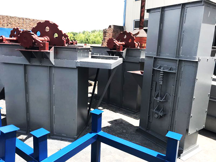 粉料提升機使用密封性好的環保提升機(管鏈式粉料提升機)